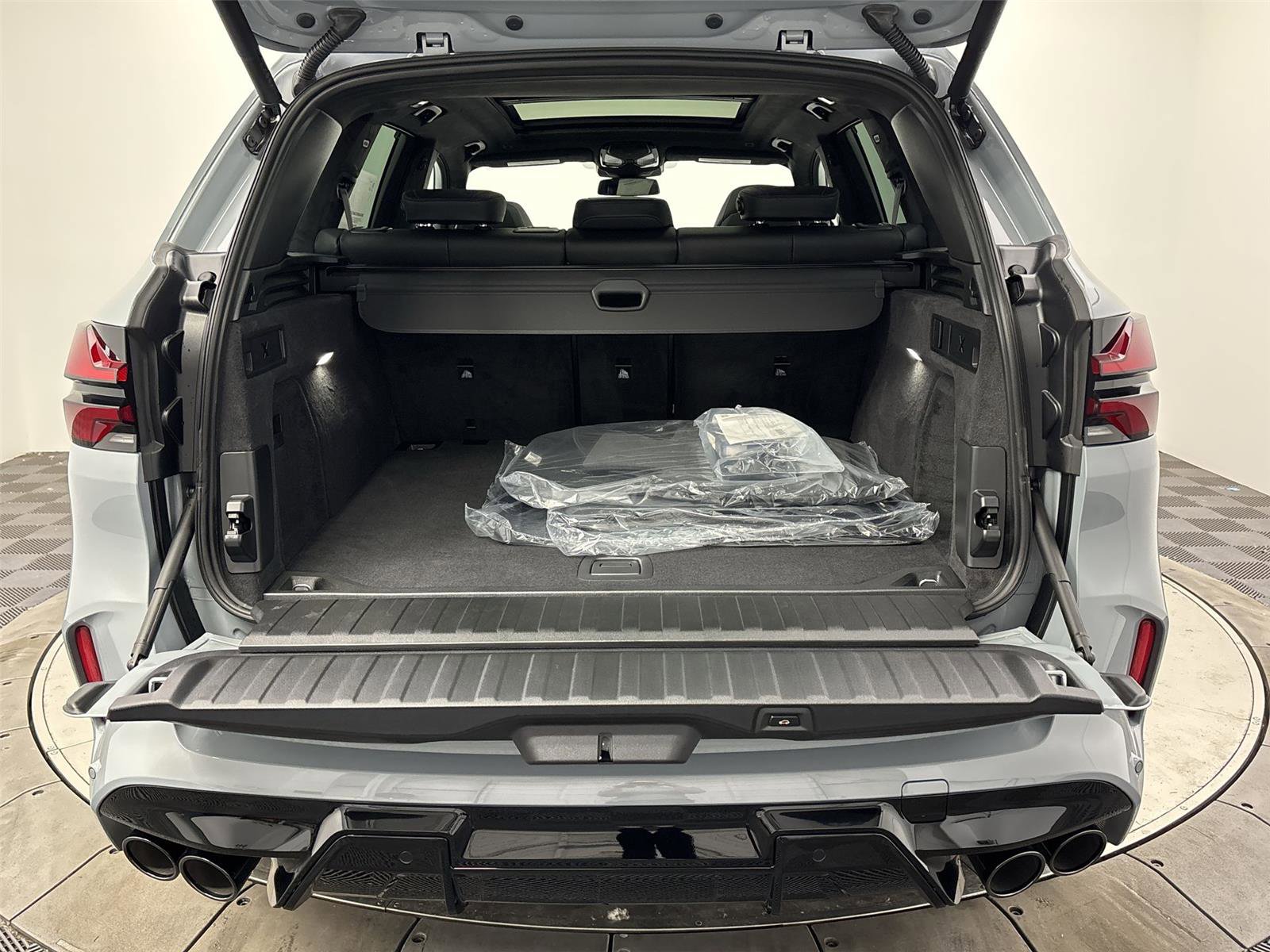 New 2026 BMW X5 M Competition w/ Executive Package image 21