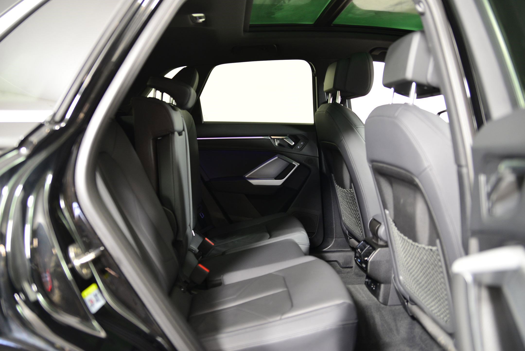 Certified 2025 Audi Q3 2.0T Premium Plus w/ Premium Plus Package image 21