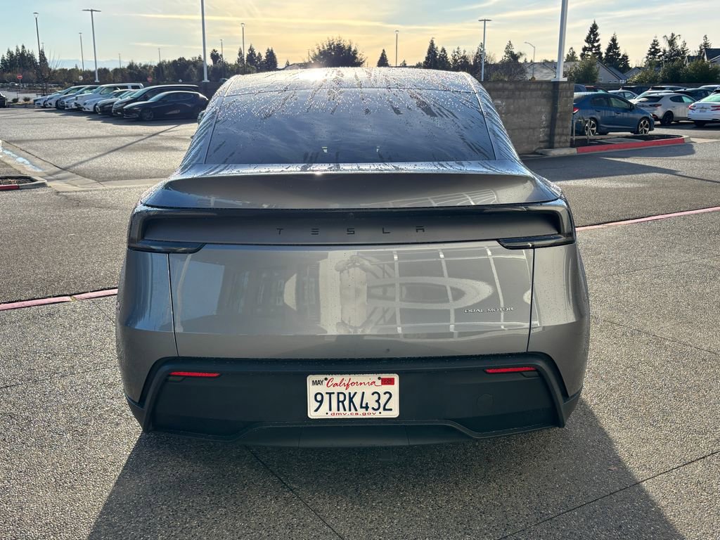 Used 2026 Tesla Model Y AWD image 5