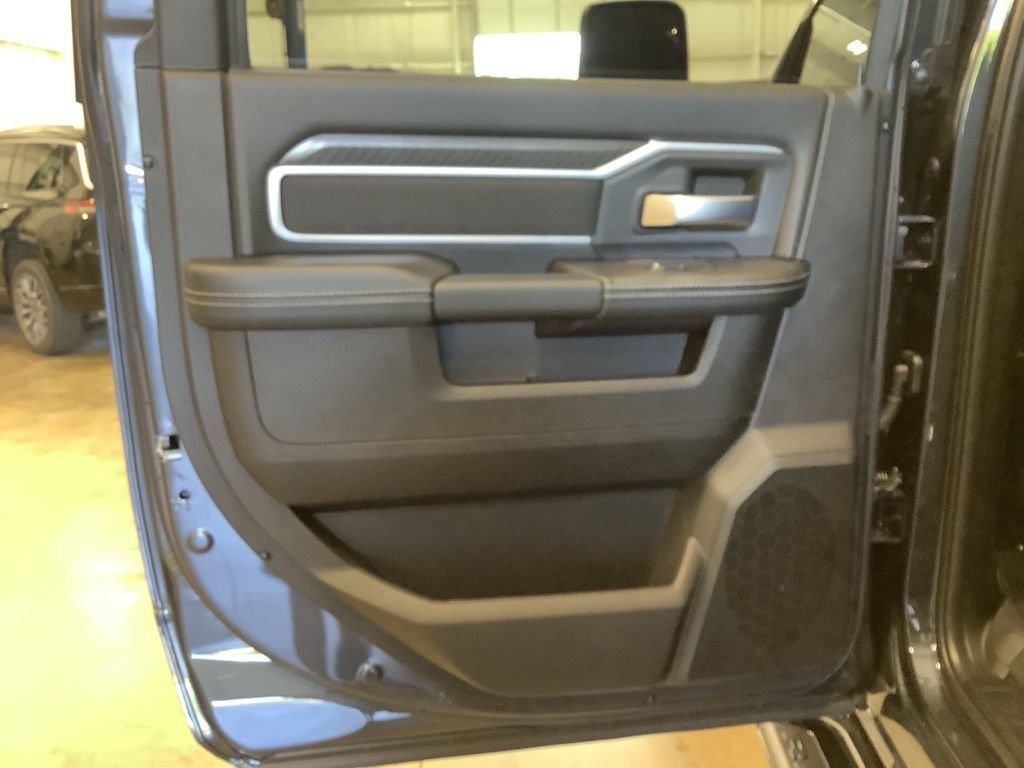New 2026 RAM 2500 Big Horn AWD/4WD image 36