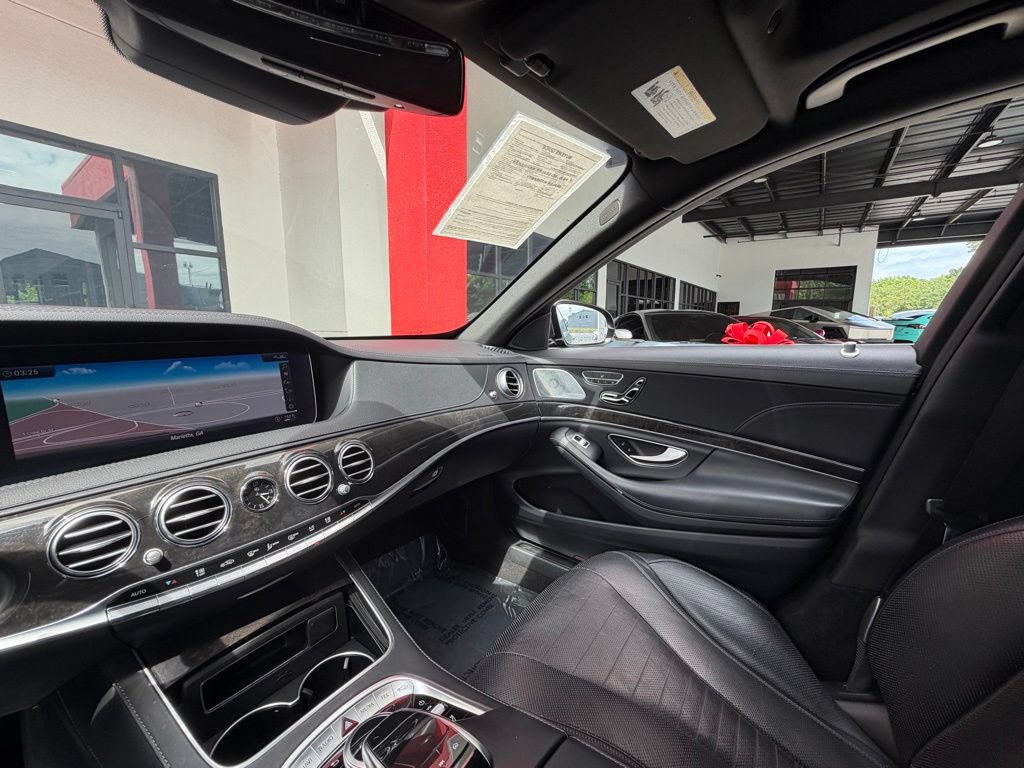 Used 2019 Mercedes-Benz S 560 Sedan image 24