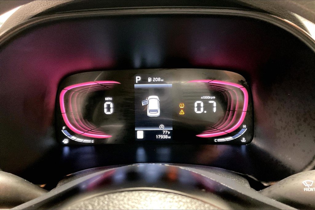Used 2025 Kia Soul LX w/ LX Technology Package FWD image 26
