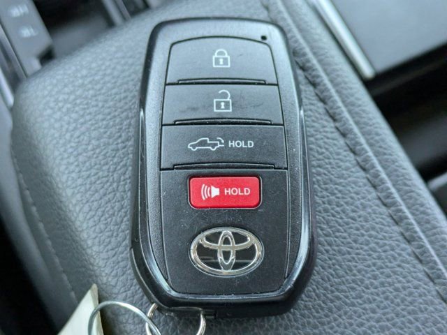 Used 2023 Toyota Tundra Limited image 25