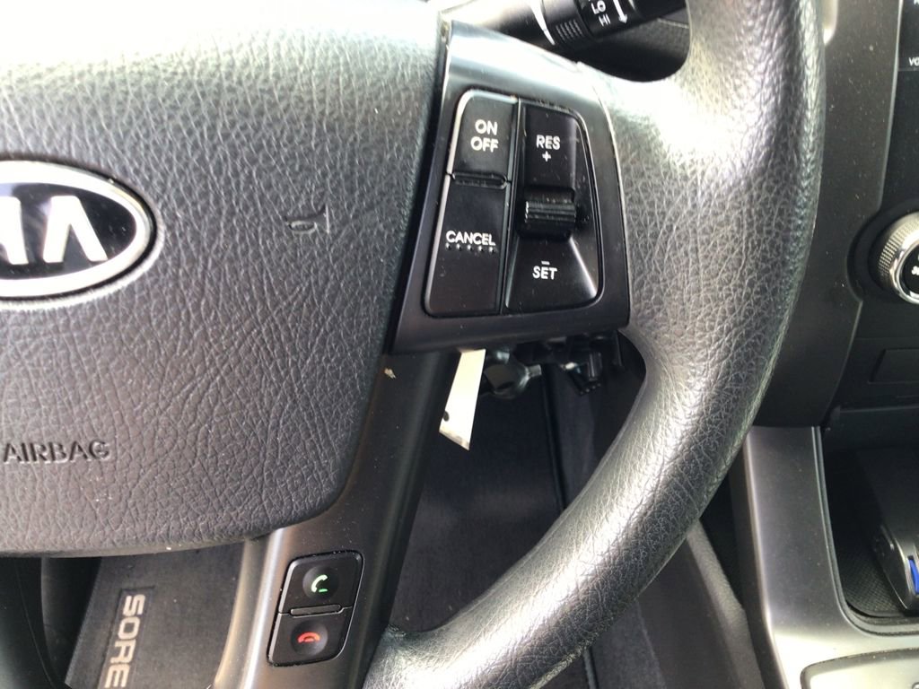 Used 2013 Kia Sorento LX w/ Third Row Pkg image 20