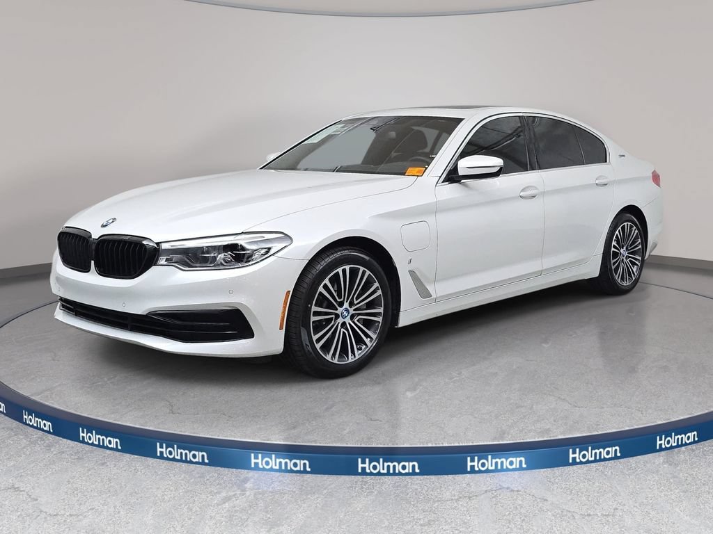 Used 2019 BMW 530e xDrive w/ Convenience Package AWD/4WD image 1