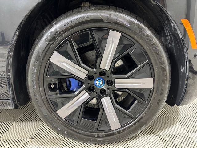 Certified 2023 BMW iX xDrive50 w/ Sport Package AWD/4WD image 23