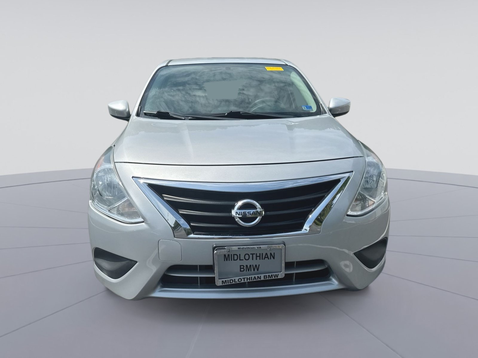 Used 2018 Nissan Versa SV FWD image 4