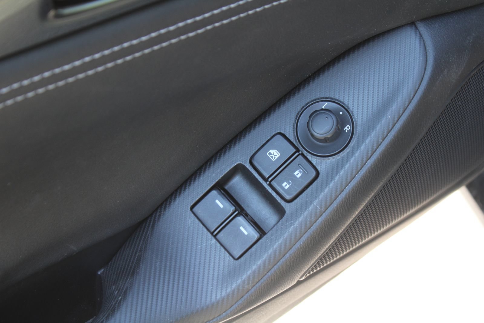 Used 2021 MAZDA MX-5 Miata RF Club RWD image 18