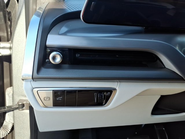 Used 2026 Cadillac Vistiq Sport AWD/4WD image 25