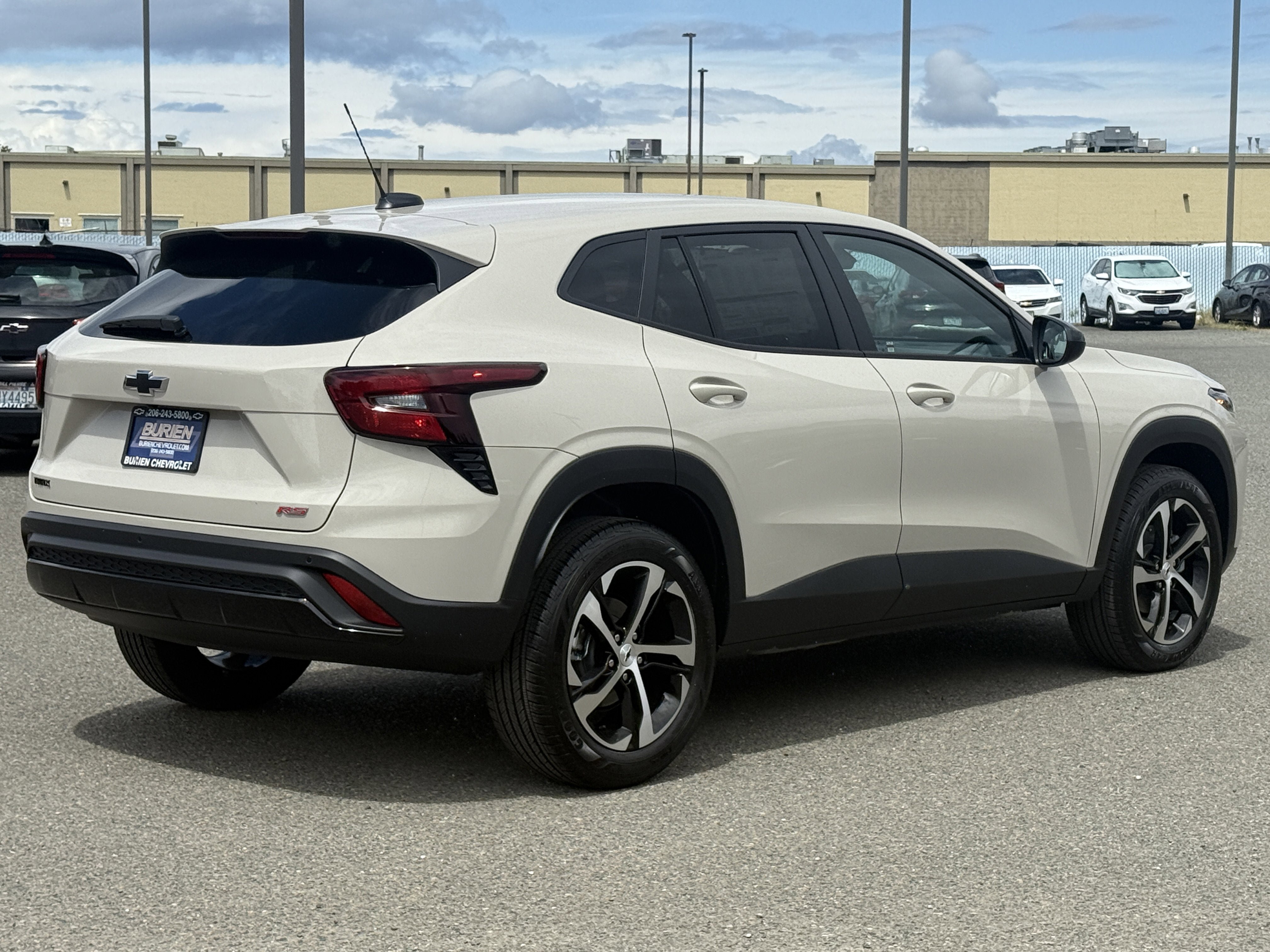 New 2026 Chevrolet Trax RS w/ Driver Confidence Package FWD image 5