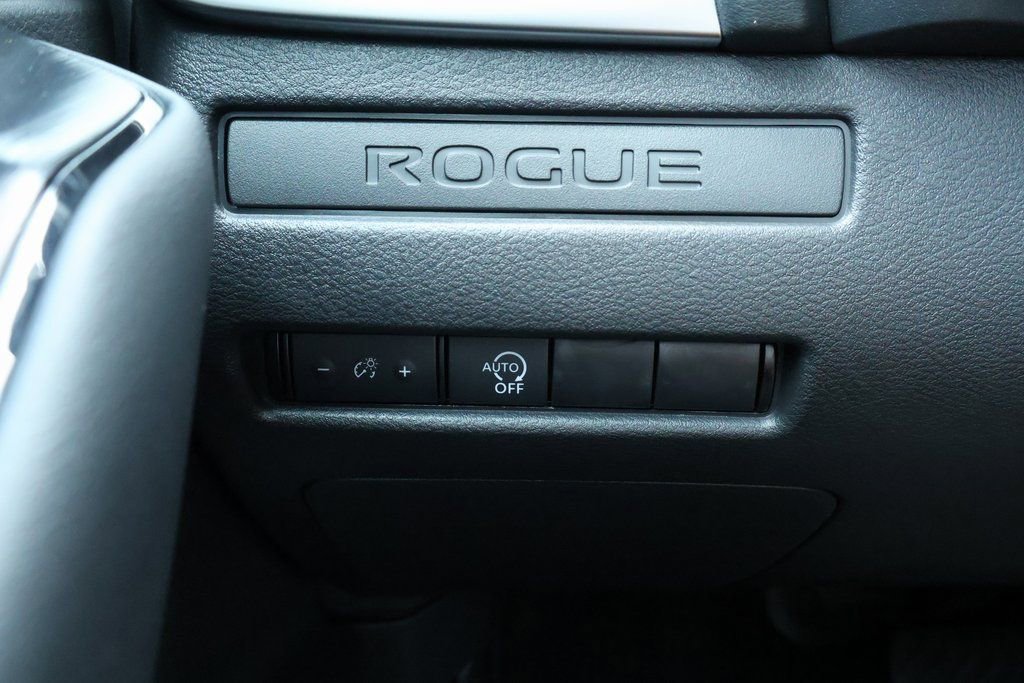 New 2026 Nissan Rogue S image 15