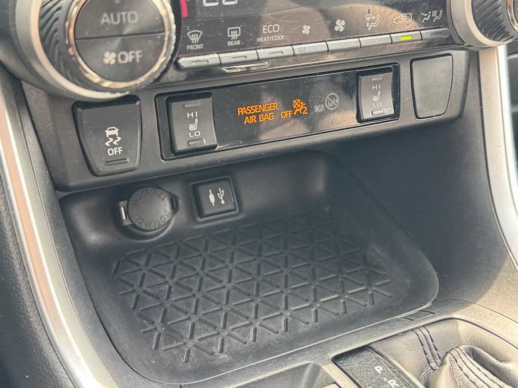 Certified 2019 Toyota RAV4 XLE w/ Convenience Package AWD/4WD image 24