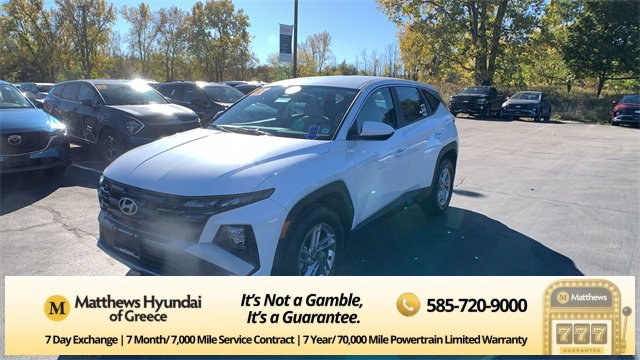 Certified 2025 Hyundai Tucson SE image 1