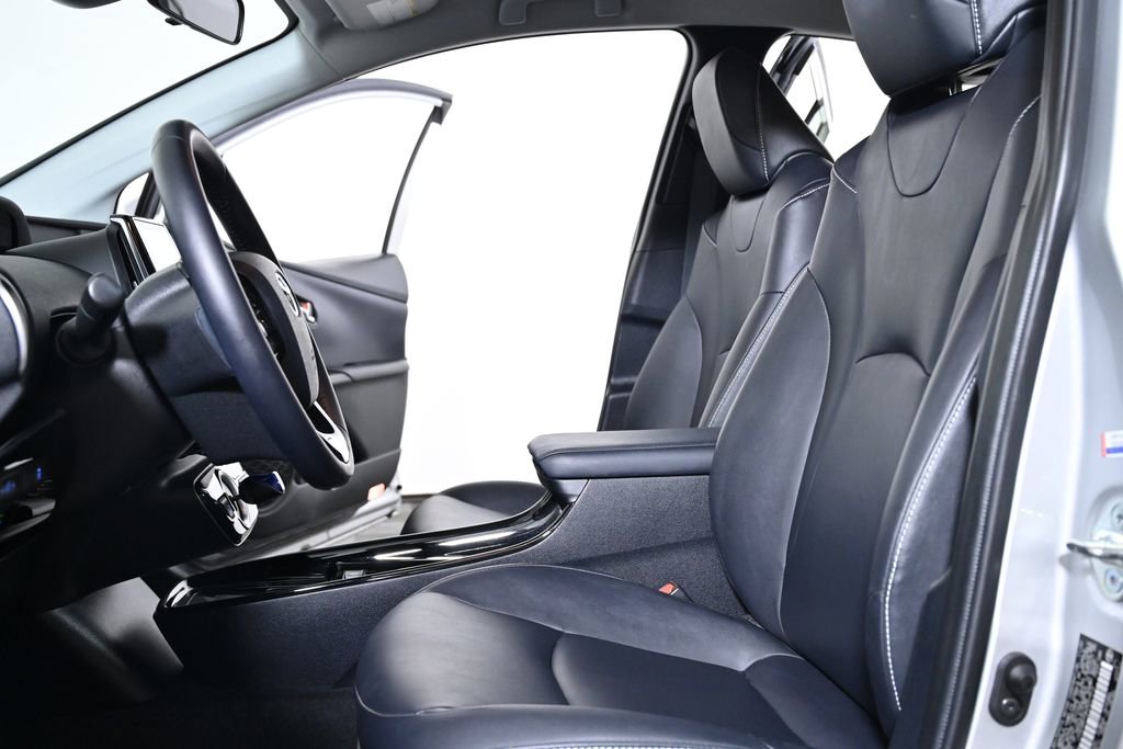 Used 2022 Toyota Prius Prime XLE image 33