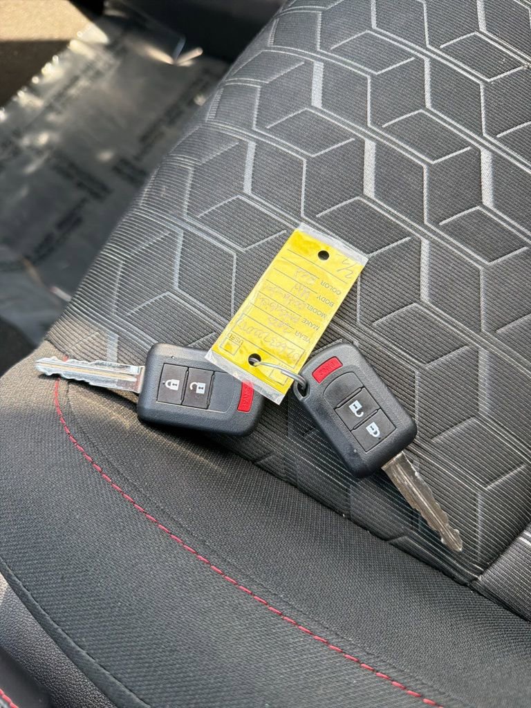 Used 2023 Mitsubishi Outlander Sport SE image 24