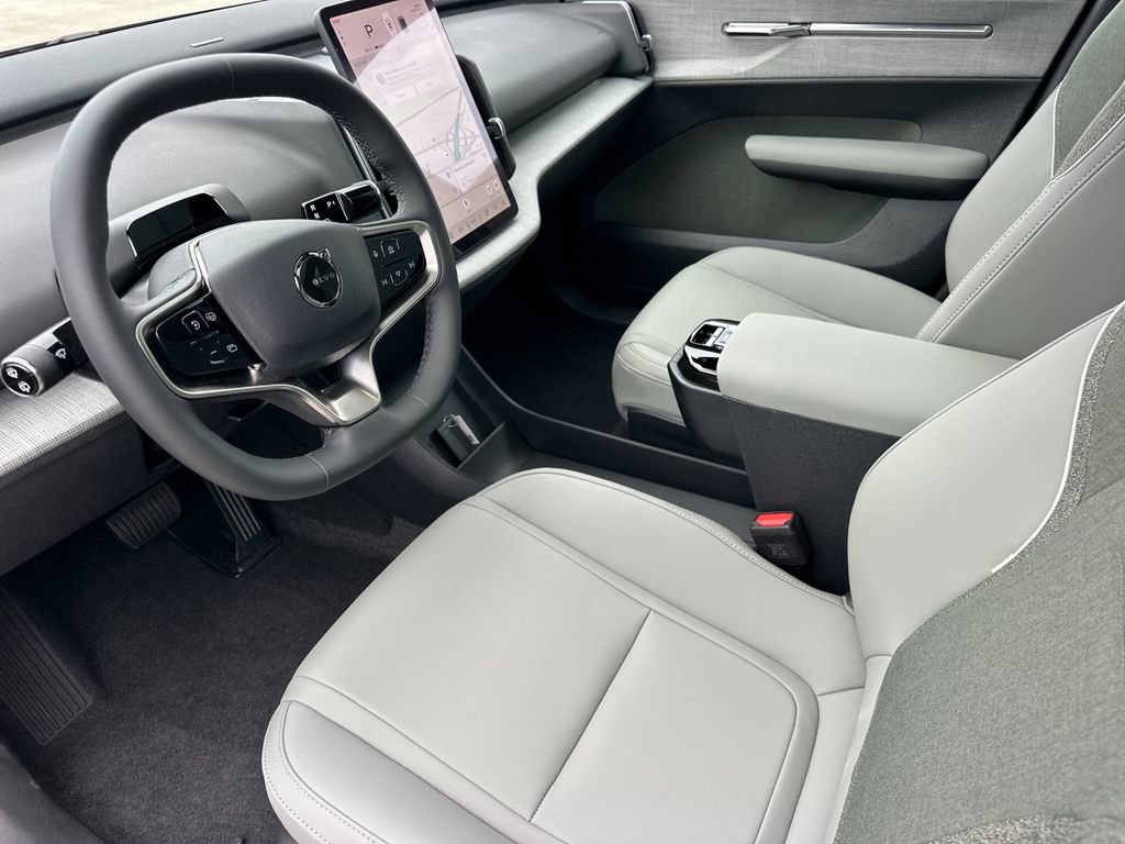 New 2026 Volvo EX30 Plus w/ Climate Package AWD/4WD image 9