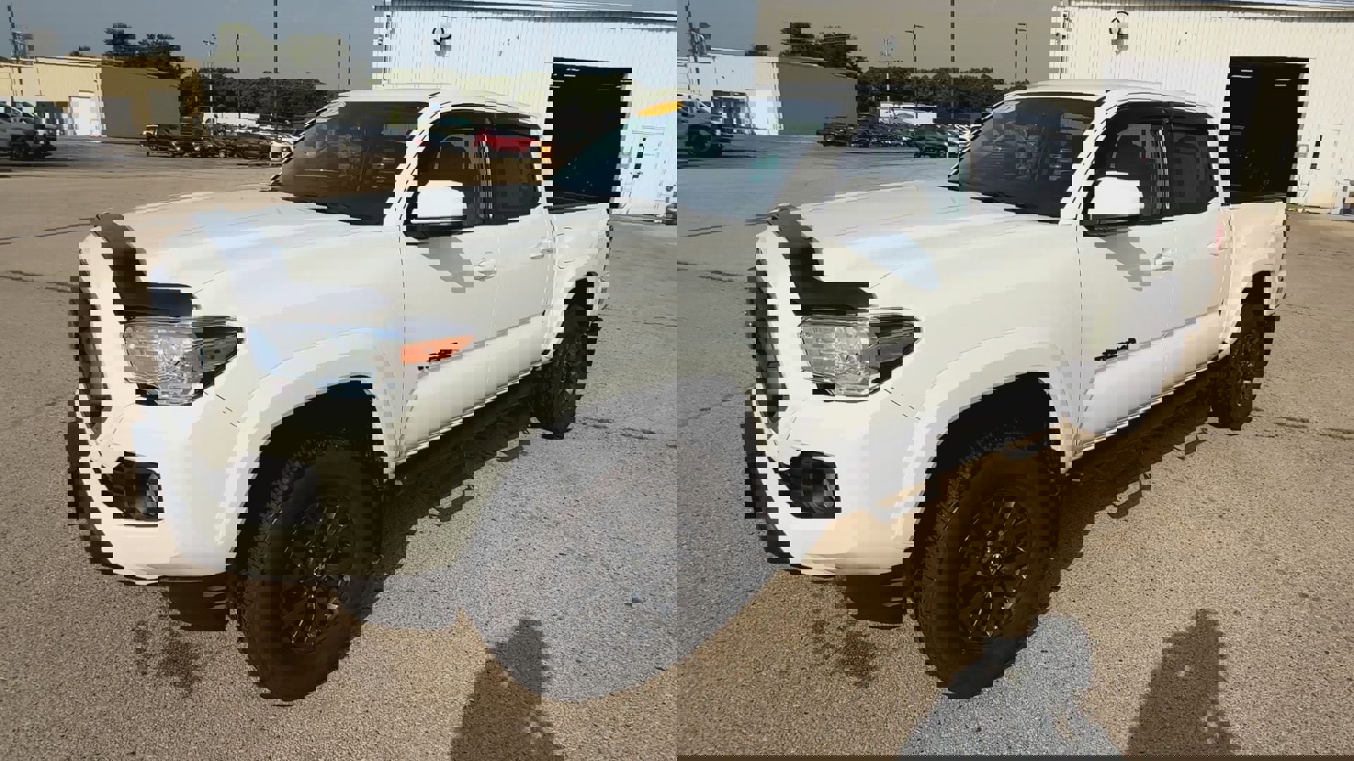 Used 2023 Toyota Tacoma SR image 4