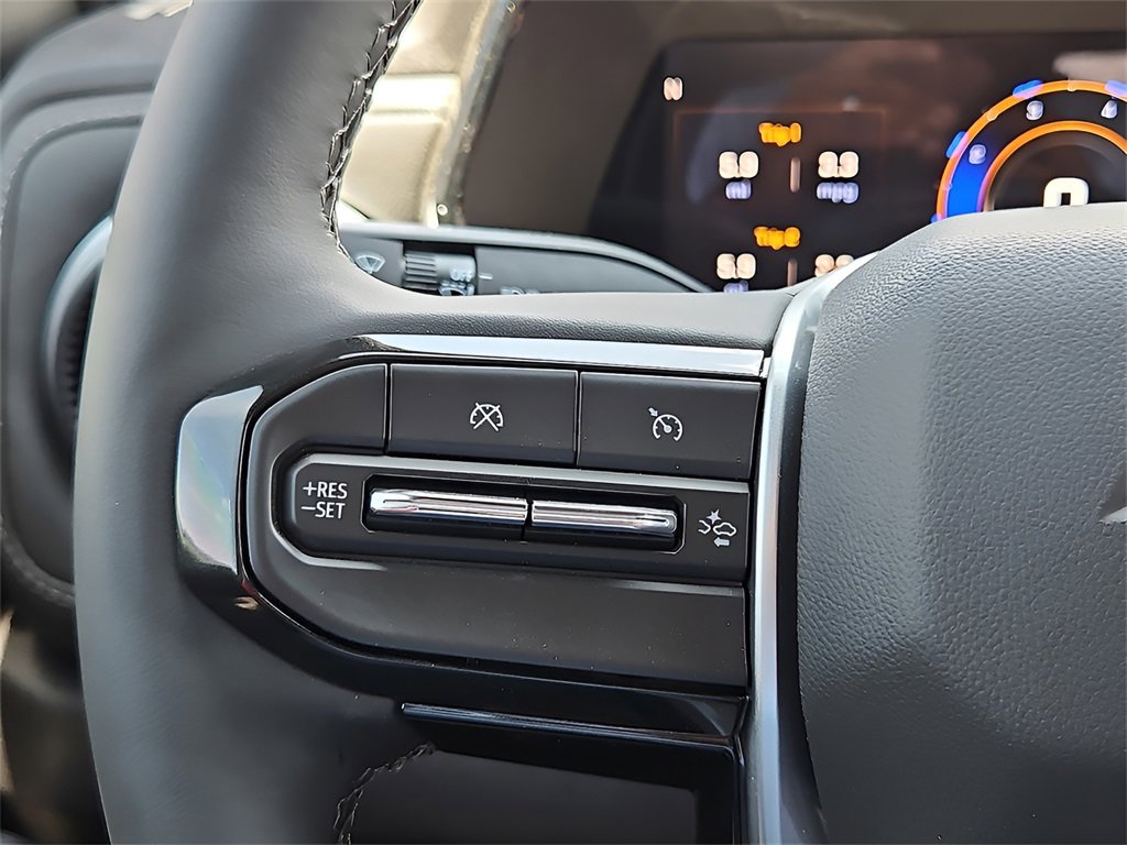 New 2025 Chevrolet Colorado LT w/ LT Convenience Package image 17