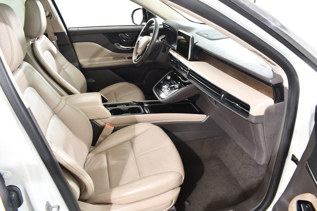 Used 2021 Lincoln Corsair Reserve AWD/4WD image 10
