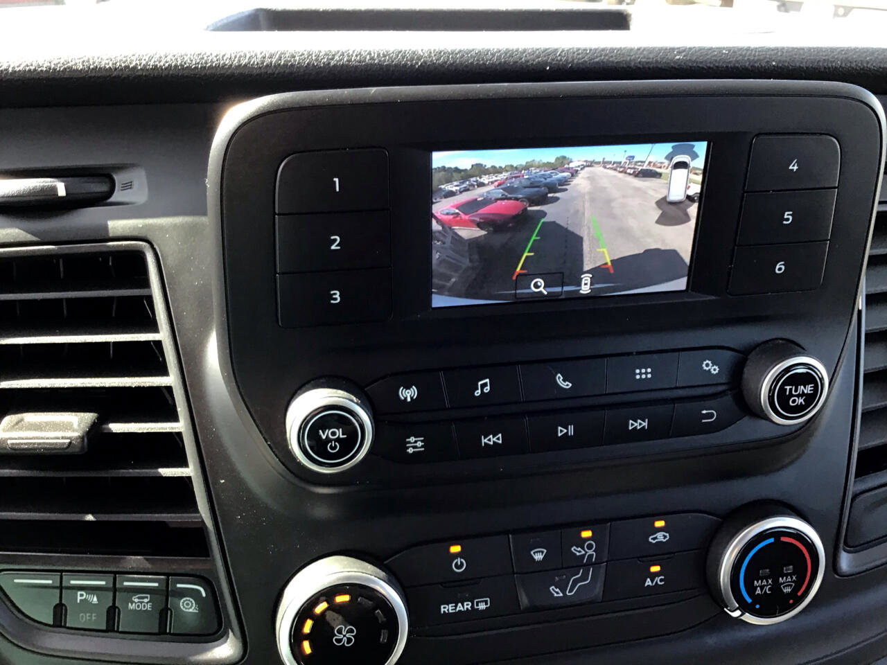 Used 2021 Ford Transit 350 XLT image 26