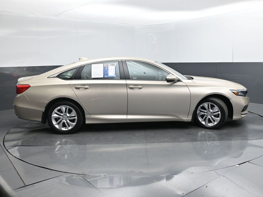 Used 2018 Honda Accord LX image 6