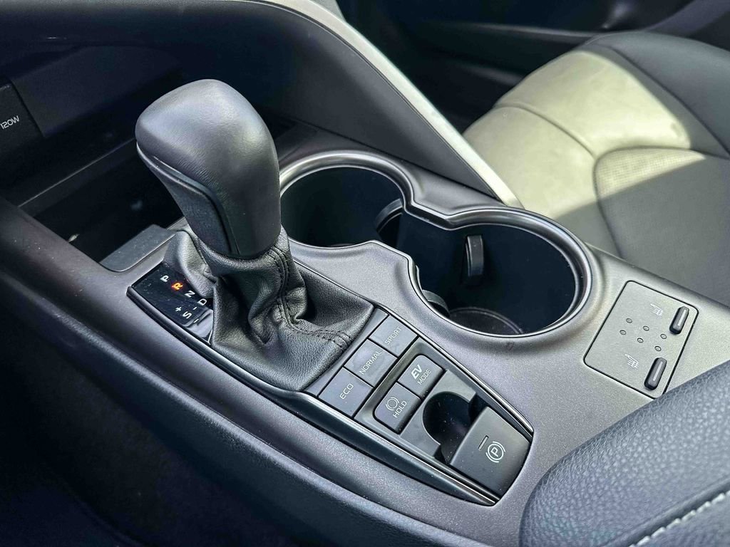 Used 2024 Toyota Camry XSE w/ Cold Weather Package image 33
