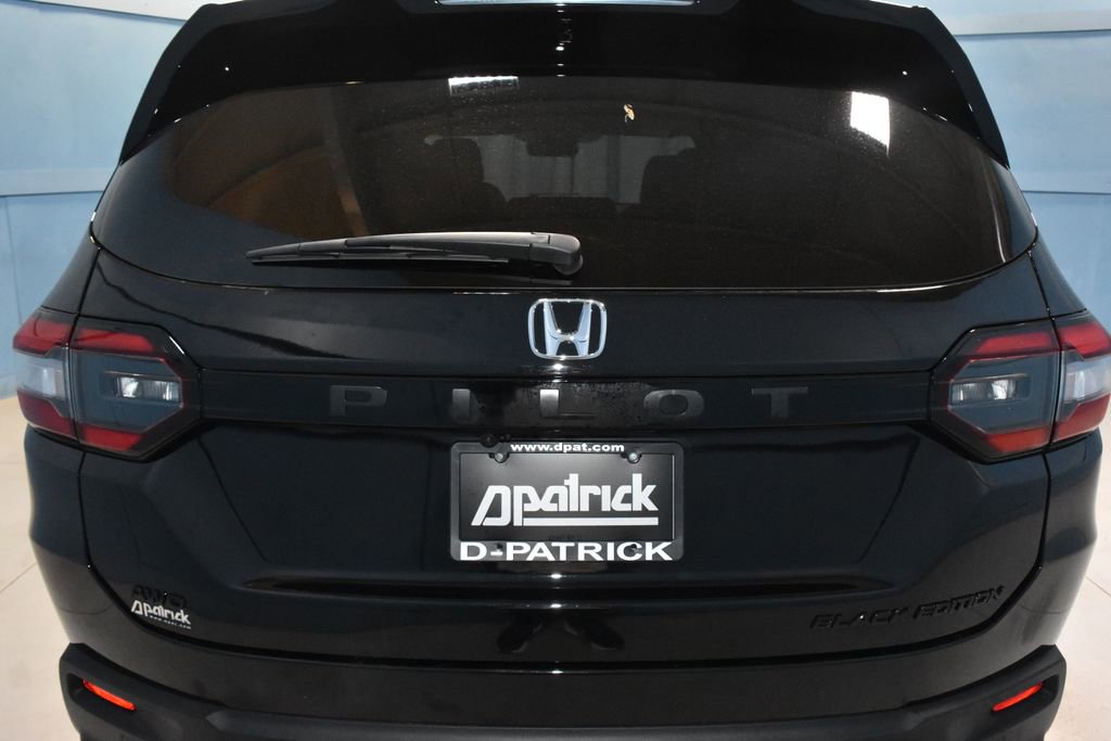 Used 2025 Honda Pilot Black Edition image 31