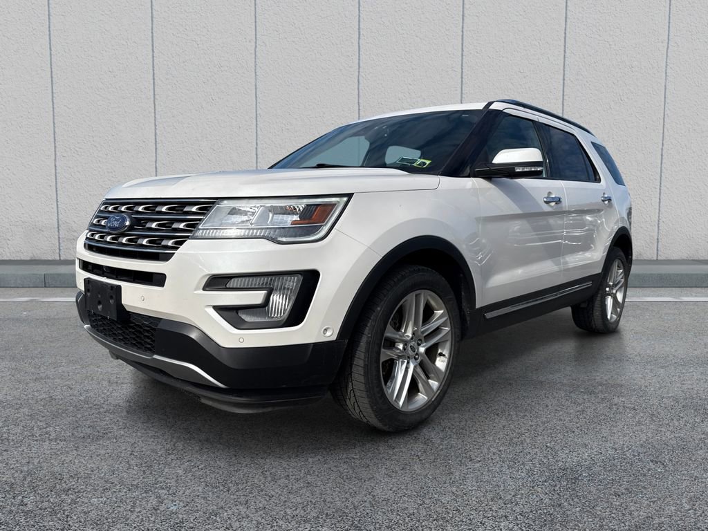 Used 2017 Ford Explorer Limited w/ Equipment Group 301A AWD/4WD image 3