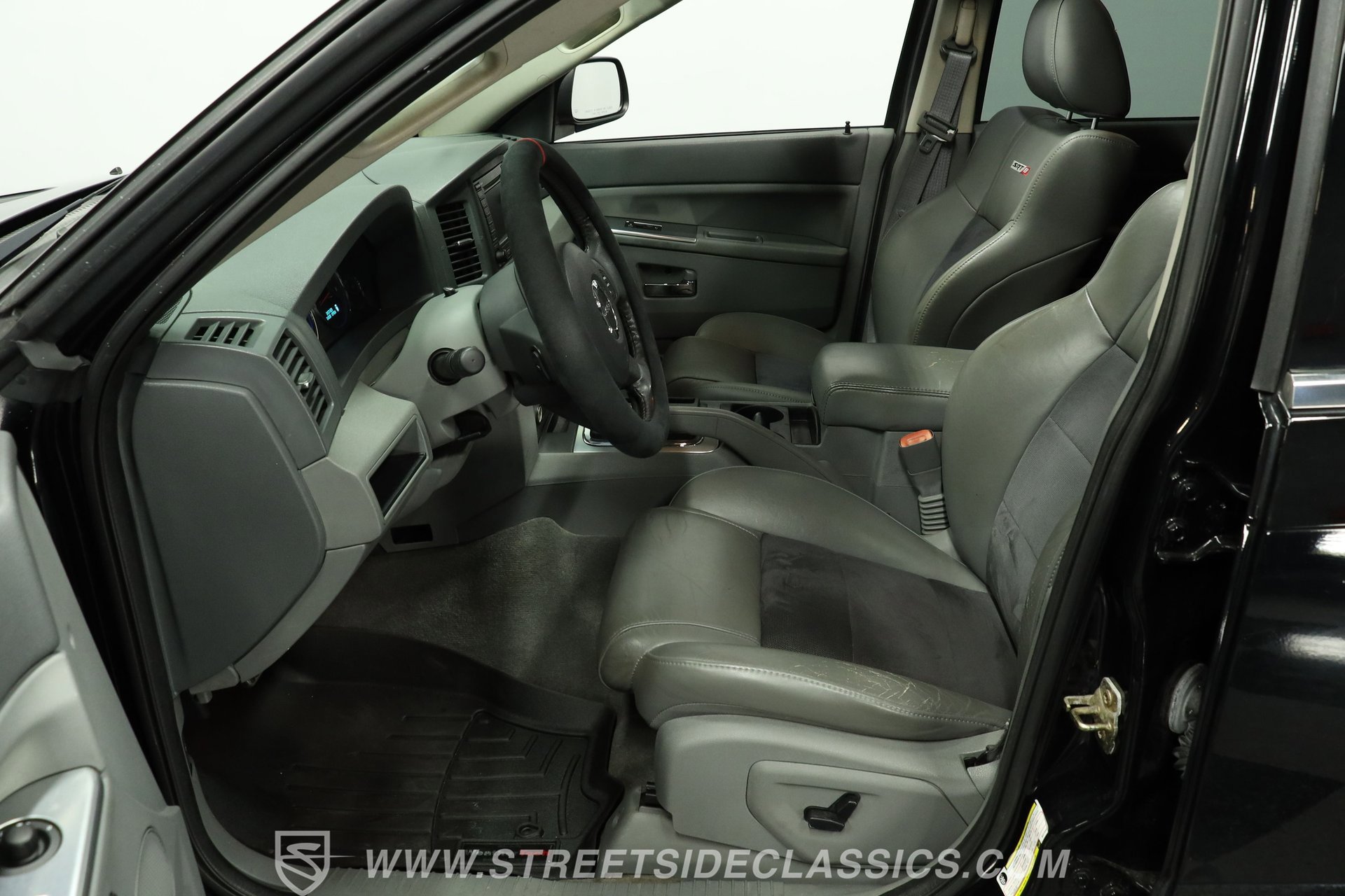 Used 2006 Jeep Grand Cherokee SRT8 w/ SRT Option Group I image 35