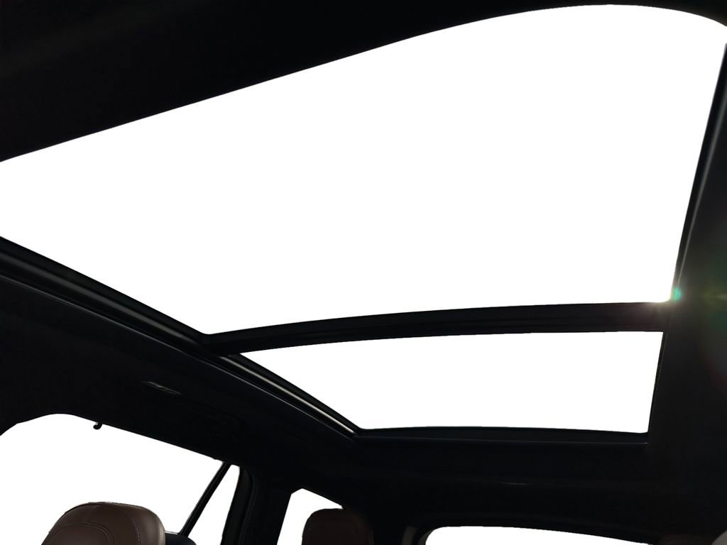 Used 2023 Lincoln Aviator Reserve w/ Equipment Group 201A image 12