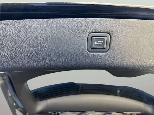 Used 2021 Chevrolet Blazer LT image 9