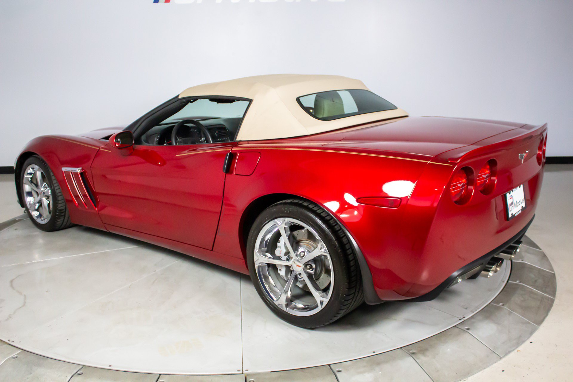 Used 2010 Chevrolet Corvette Grand Sport w/ Preferred Equipment Group RWD image 8