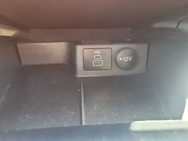 Used 2025 Ford Escape Active AWD/4WD image 25