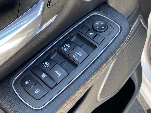 Used 2023 RAM 1500 Laramie AWD/4WD image 12
