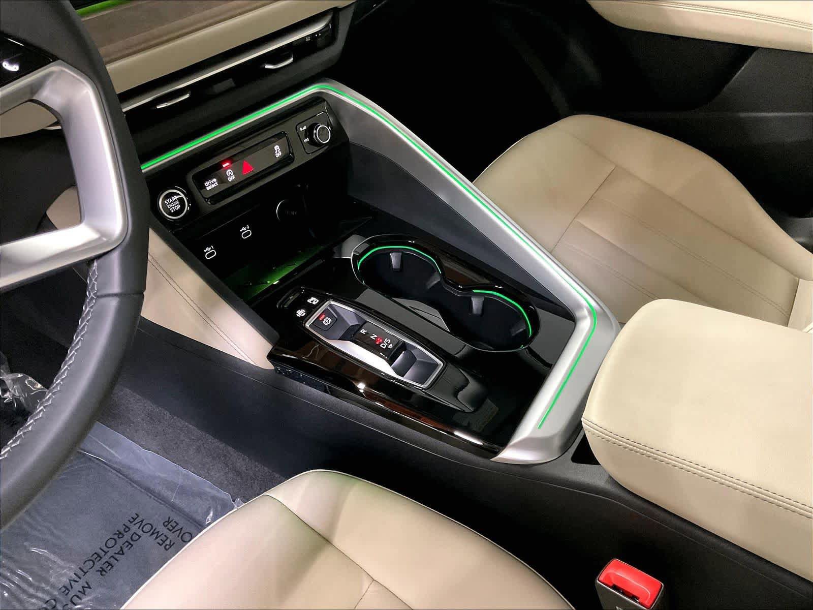 Certified 2025 Audi Q5 Premium w/ Convenience Package AWD/4WD image 17
