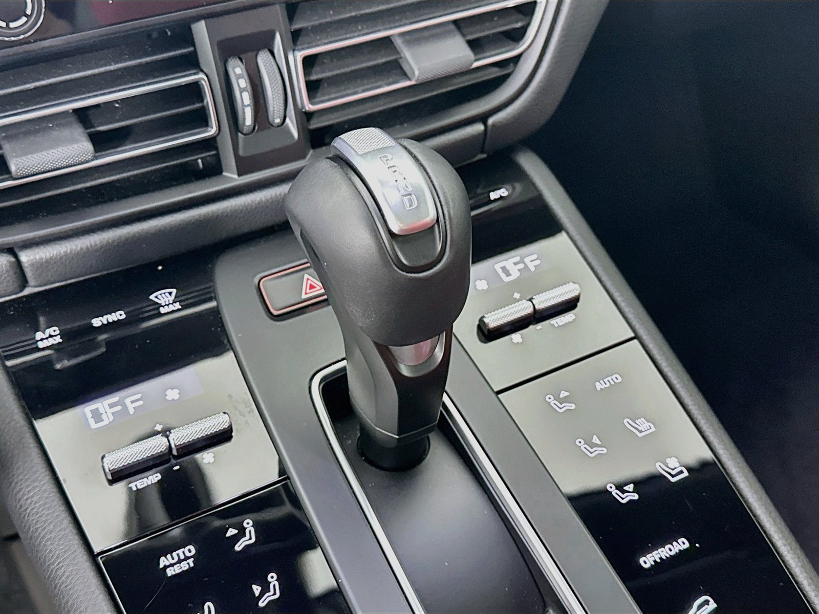 New 2026 Porsche Macan S AWD/4WD image 25