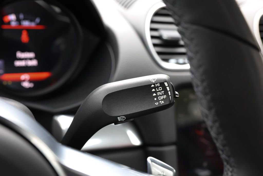 Used 2025 Porsche 718 Cayman image 39