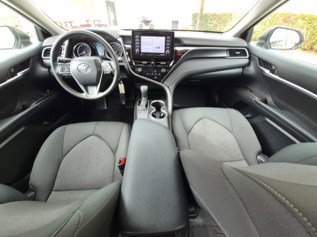 Used 2022 Toyota Camry LE FWD image 16