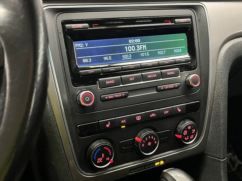 Used 2015 Volkswagen Passat 1.8T Wolfsburg Edition image 20