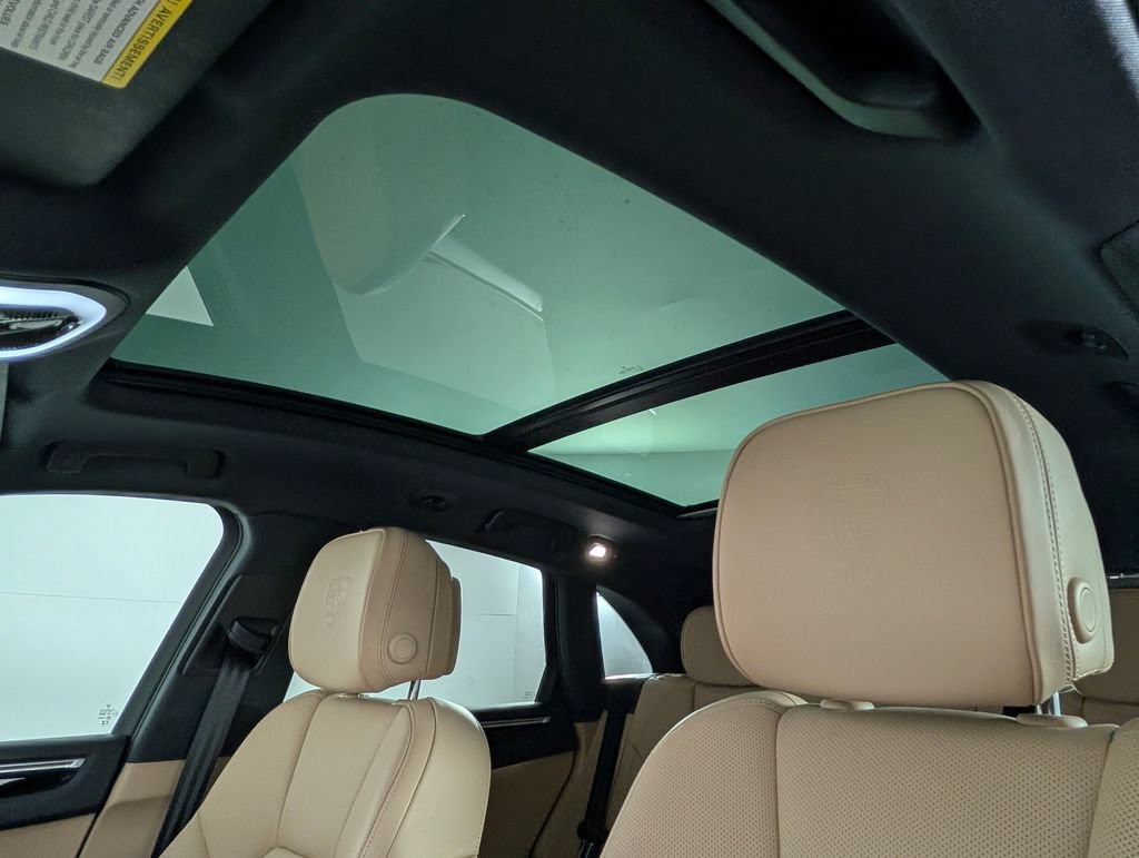 Certified 2023 Porsche Macan AWD/4WD image 29