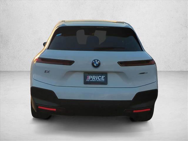 Certified 2023 BMW iX xDrive50 w/ Premium Package AWD/4WD image 7