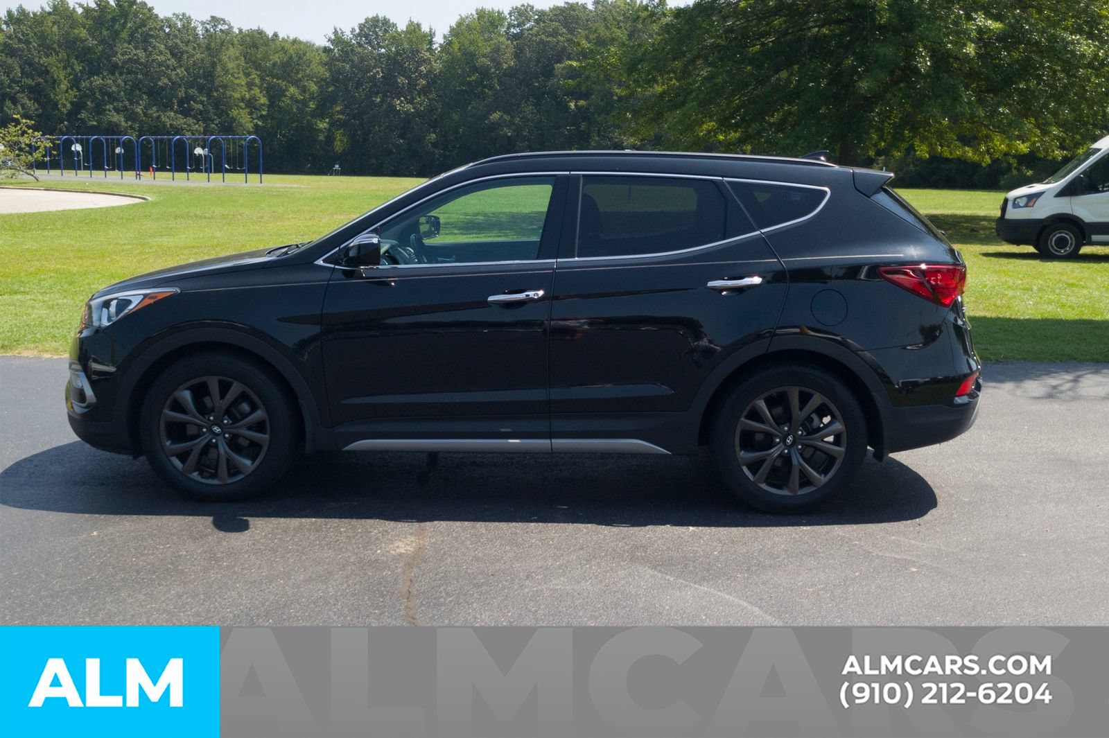 Used 2018 Hyundai Santa Fe Sport w/ 2.0T Ultimate Tech Package 05 AWD/4WD image 11