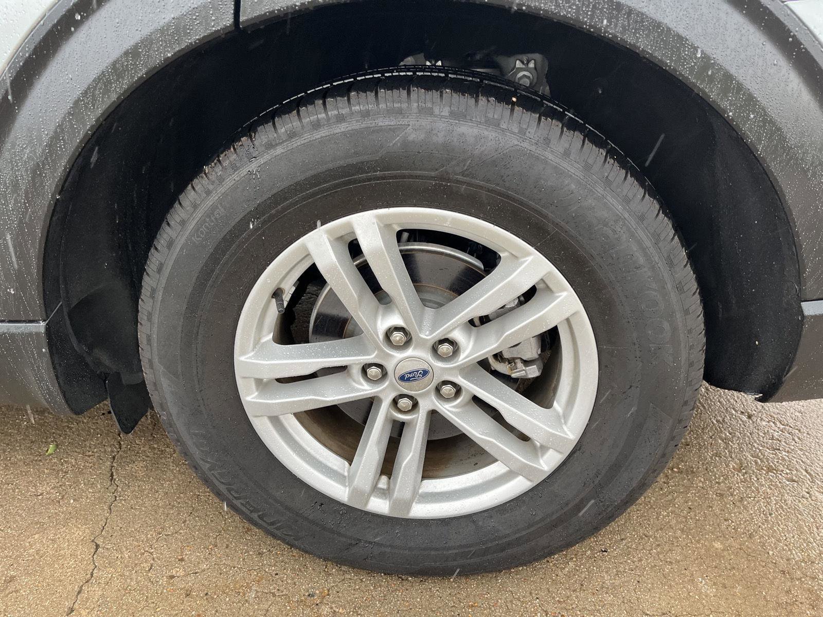 Used 2020 Ford Explorer XLT RWD image 9