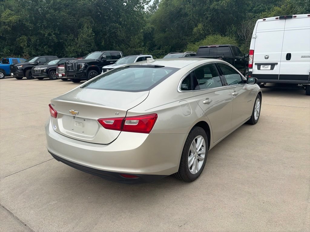 Used 2016 Chevrolet Malibu LT FWD image 7