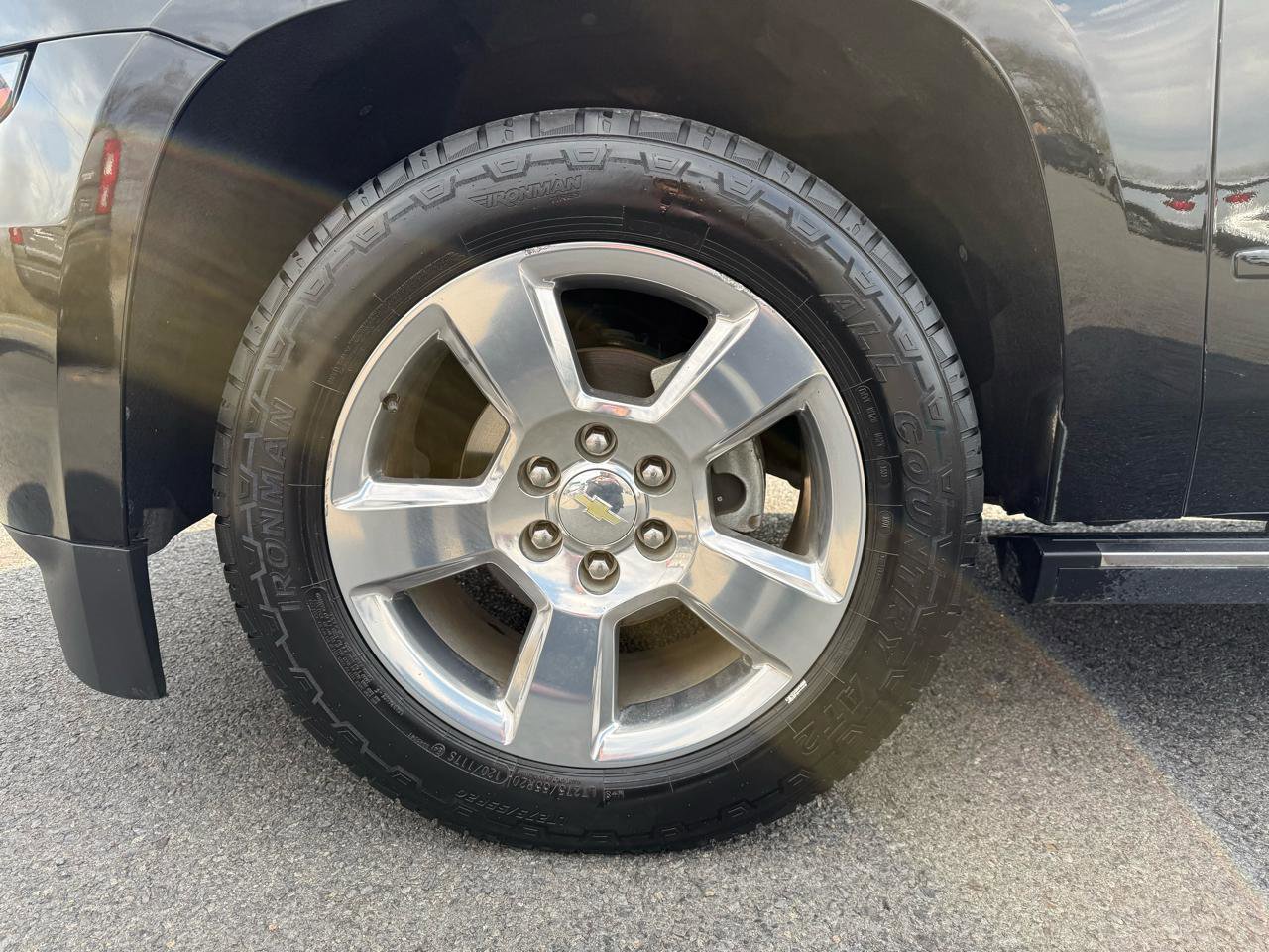 Used 2018 Chevrolet Suburban Premier image 50