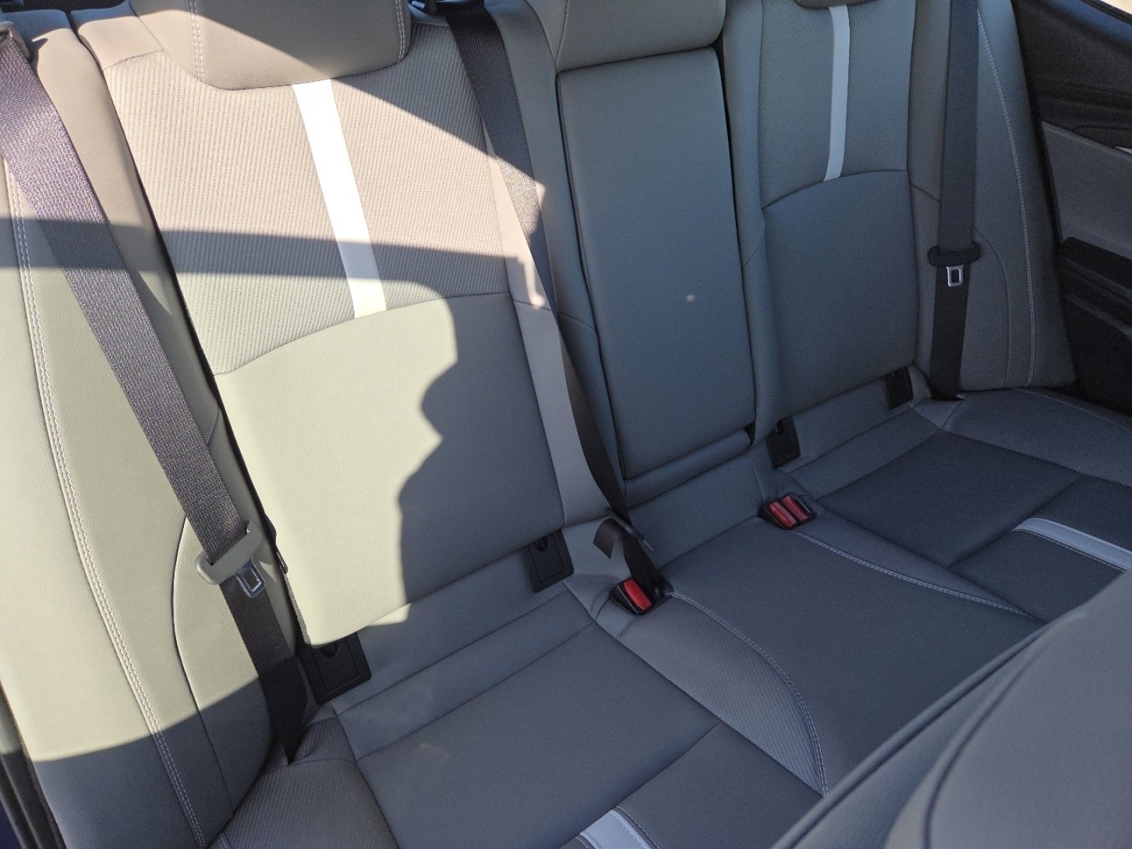 Used 2025 Toyota Camry SE image 18