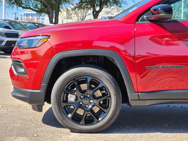 Certified 2026 Jeep Compass Latitude image 9