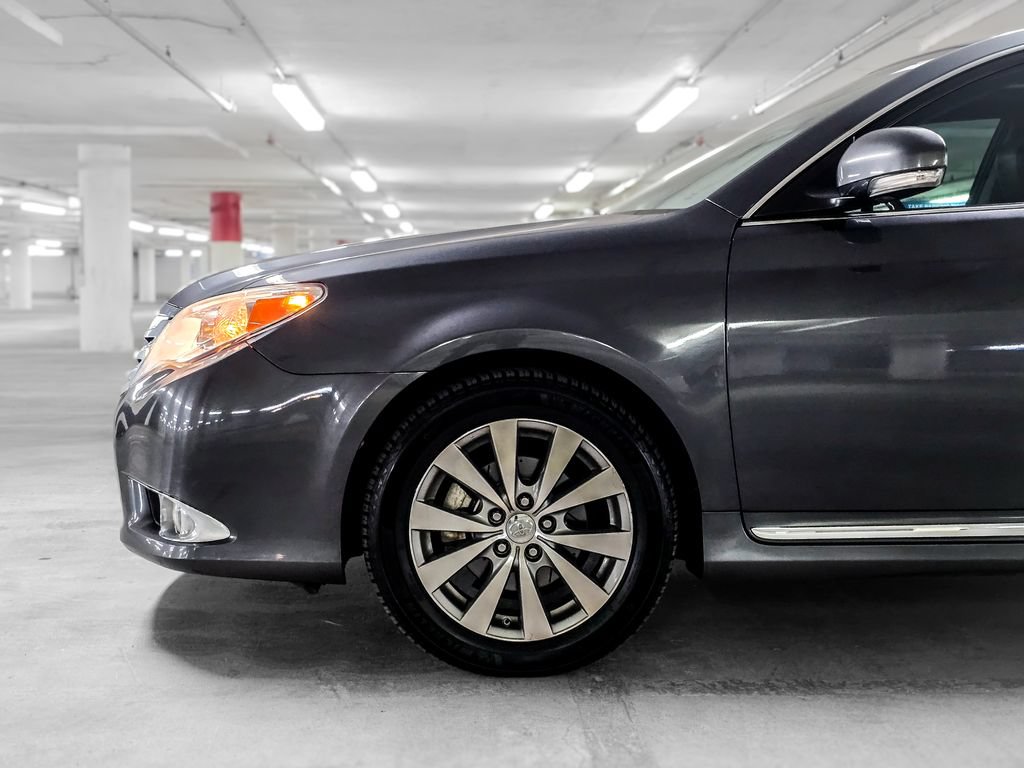 Used 2012 Toyota Avalon Limited FWD image 13