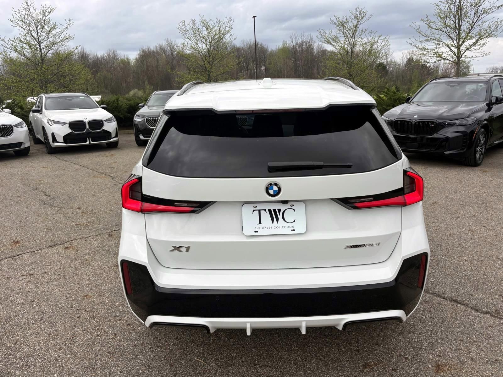 Used 2026 BMW X1 xDrive28i w/ M Sport Package image 6