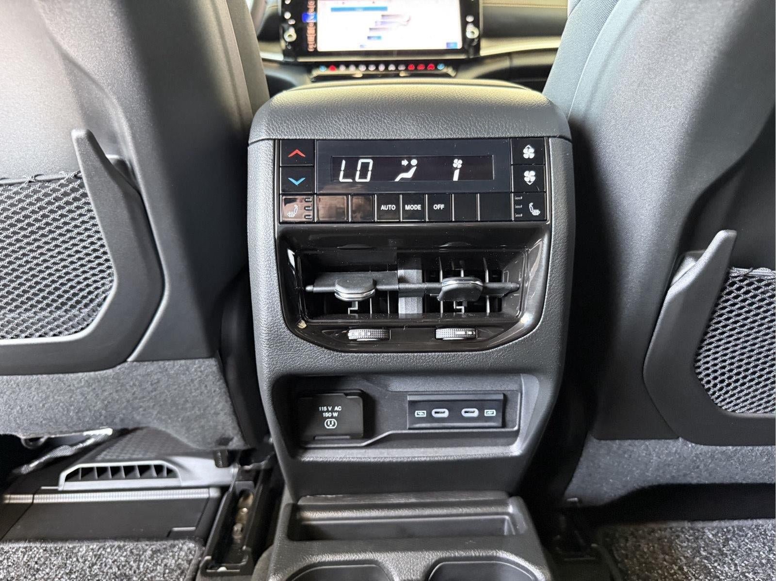 New 2026 Jeep Grand Cherokee L Limited AWD/4WD image 17